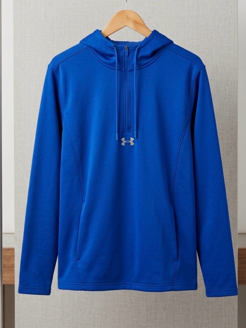 Under Armour Men’s Royal Blue Hooded Pullover
